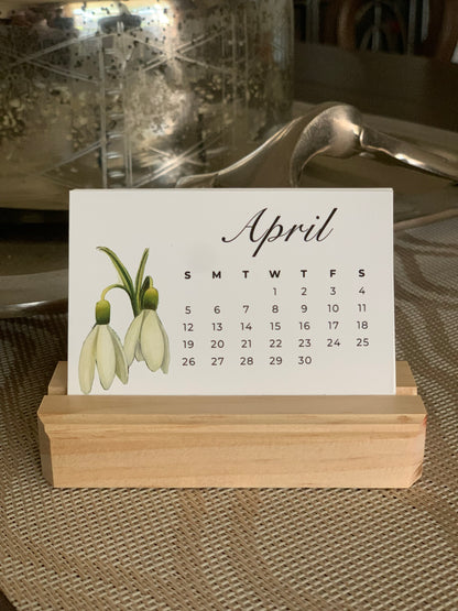 Nature’s Bouquet 2026 Mini Desk Calendar